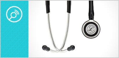 Głowica i oliwki Stetoskopu 3M Littmann Classic III, dodatkowo biała ikona głowicy na biebieskozielonym tle.
