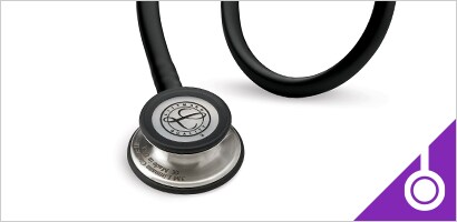 Stetoskop 3M Littmann Classic III na białym tle.
