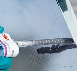 Naprawa części z tworzywa sztucznego za użyciu specjalnej dyszy