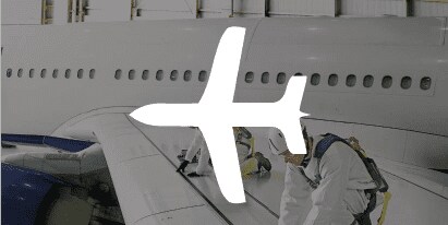 Szkolenia z pracy na wysokości: obsługa ramp załadunkowych, praca przy wagonach i naczepach, konserwacja samolotów oraz zadania w portach, lotnictwie, transporcie i logistyce.
