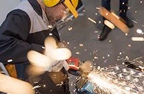 Centerless grinding 
