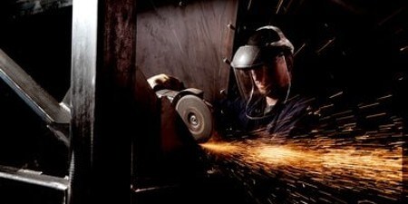 zastosowanie ściernicy spojonej 3m cubitron z iskrami 
